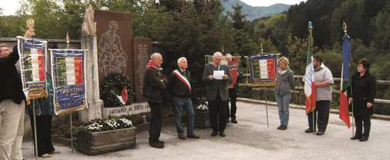 Cerimonia al Monumento ai Caduti